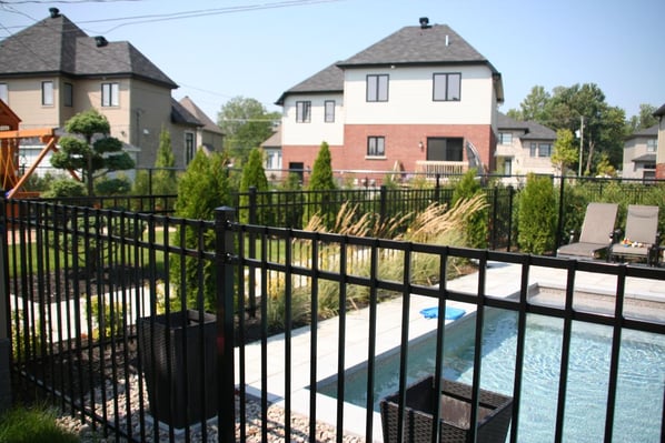 ORNEMENTALE PISCINE CREUSER